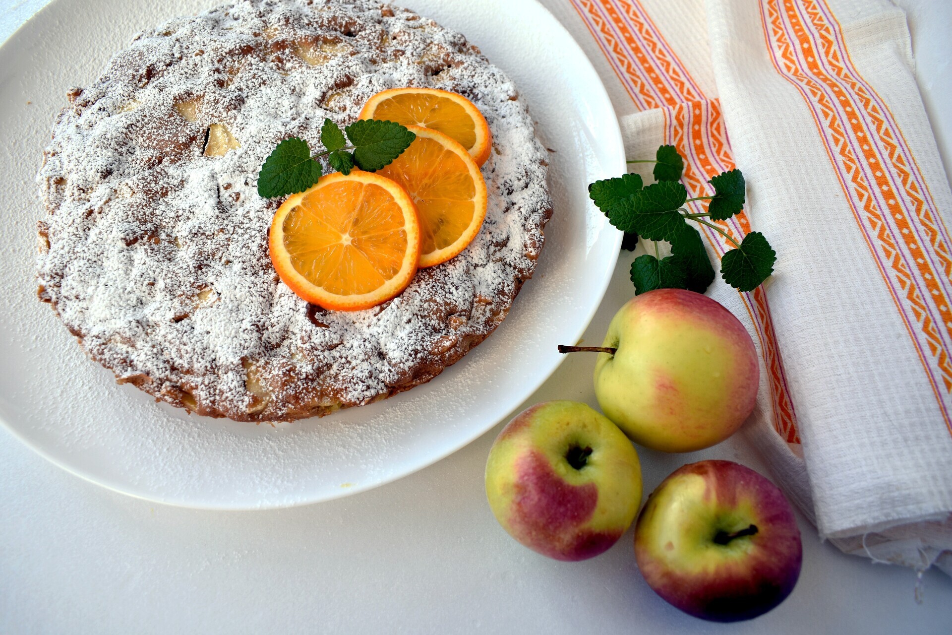 Скрипкина шарлотка с яблоками